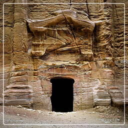 Tomb 69, Petra (109)