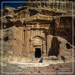 Lion Triclinium, Petra (128)