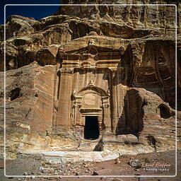 Petra (128) Triclinium dei Leoni