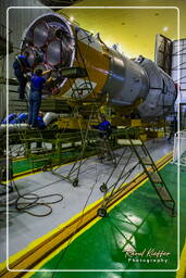 GIOVE-B launch campaign (4791) Mating Block E on Soyuz Packet