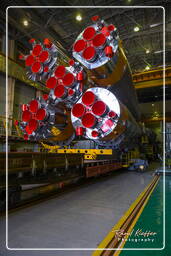 Mating Block E on Soyuz Packet, GIOVE-B launch campaign (5081)