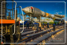 Campaña de lanzamiento GIOVE-B (5198) Rollout de Soyuz