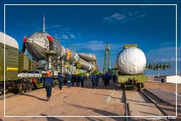 Campagna di lancio di GIOVE-B (5231) Rollout di Soyuz