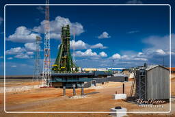 Soyuz rollout, GIOVE-B launch campaign (5454)