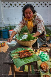 Mercato di Luang Prabang (80)