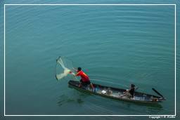 Ilha Don Khong (119) Pescar no Mekong
