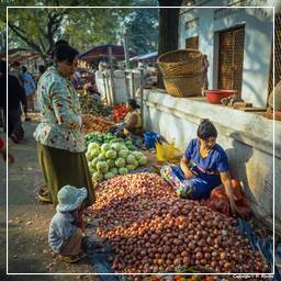 Birmanie (355) Bagan - Market
