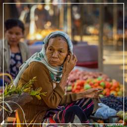 Birmanie (364) Bagan - Market
