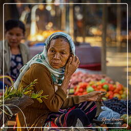 Birmanie (364) Bagan - Market