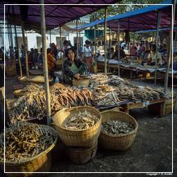 Birmanie (375) Bagan - Market