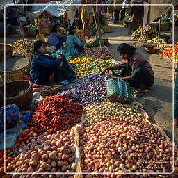 Birmanie (384) Bagan - Market