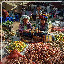 Birmanie (388) Bagan - Market