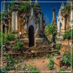 Myanmar (604) Inle - Shwe Indein Pagoda