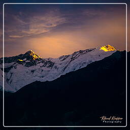 Annapurna II (7,937 m) and III, Annapurna circuit (145)