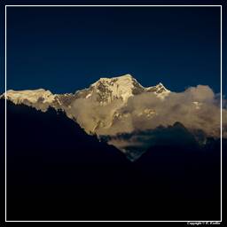 Annapurna Fernwanderweg (237) Nilgiri (7.061 m)