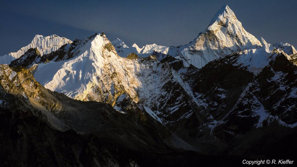 Khumbu (65) Ama Dablam (6 814 m)