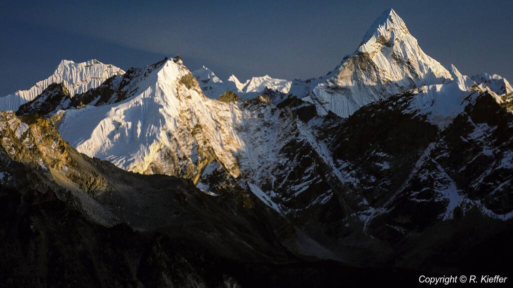 Khumbu (65) Ama Dablam (6,814 m)