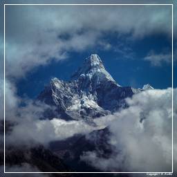 Khumbu (104) Ama Dablam (6 814 m)