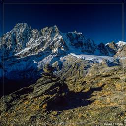 Khumbu (253) Phari Lapcha (6 017 m)