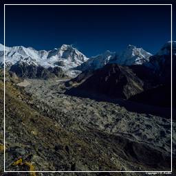 Khumbu (267) Gyachung Kang (7.952 m)