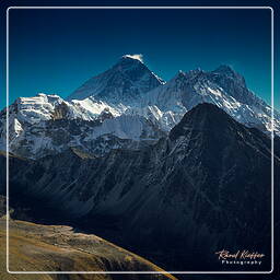 Khumbu (269) Everest (8,848 m)