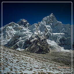 Khumbu (324) Everest (8 848 m) - Nuptse (7 861 m)