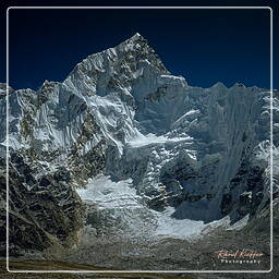 Khumbu (327) Nuptse (7 861 m)