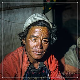 Shyammoche, Mustang (46)