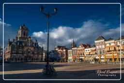 Delft (40) Rathaus auf dem Markt