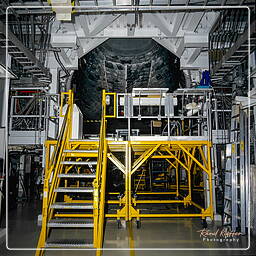 Space Shuttle Discovery, Kennedy Space Center (57)