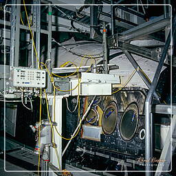 Space Shuttle Discovery, Kennedy Space Center (60)