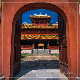 Huế (22) Imperial City - Pavilion of Splendour (Hiển Lâm các)